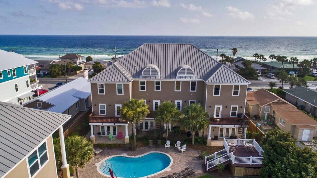 Kiska Beach House | Glory Daze Beach House - Beach, Pool, Sleeps 14, Family Fav, West End of PCB