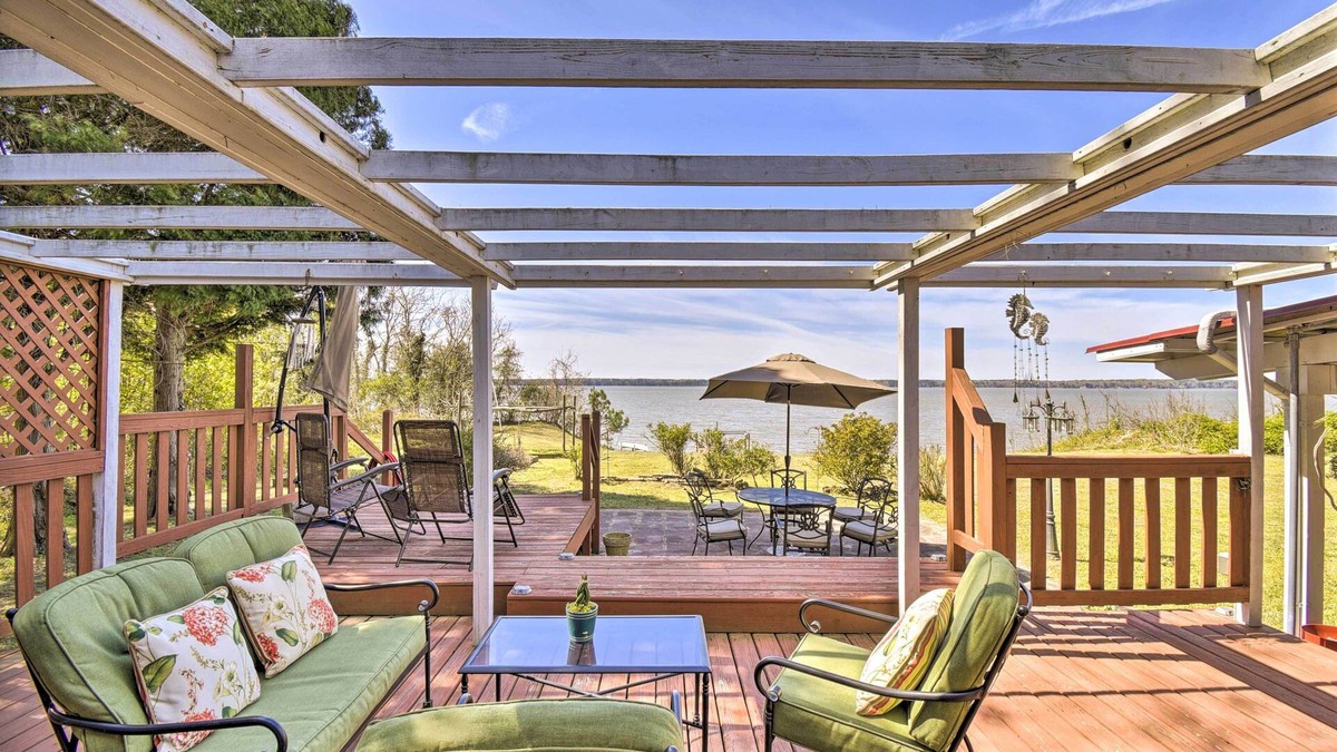 Bellamy House | Gloucester Retreat w/Backyard Oasis & Pier!