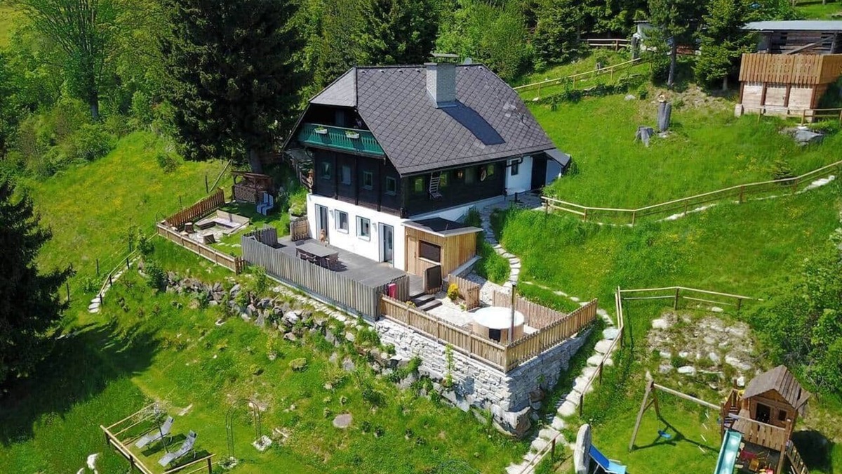 Ratten Ski Chalet | Glowworm Hut, nature, wellness and luxury