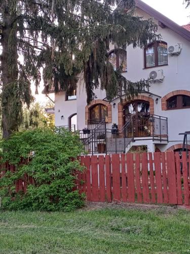 Orzysz Bed & Breakfast | Gościniec Twoje Mazury nad jeziorem Śniardwy tuż obok plaży