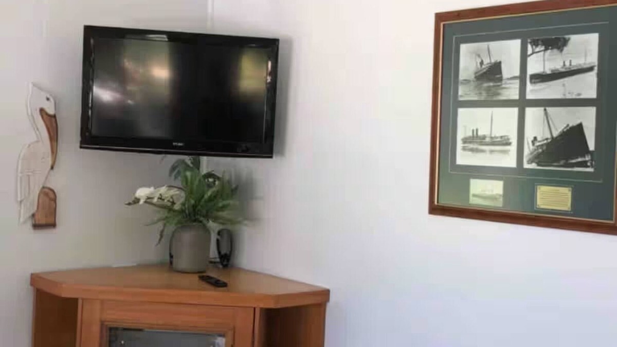 Happy Valley House | Goanna Manor at Happy Valley