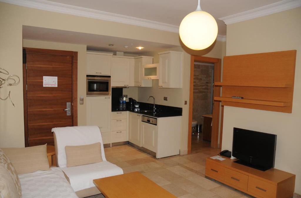 Kargicak Apartment | Gold City Flat 2+1 with Free Aqua Park