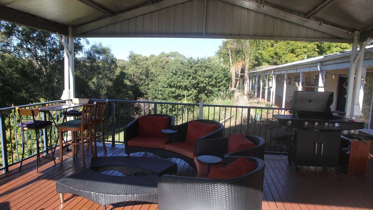 Advancetown Other | Gold Coast Riverfront 20 acres with 3 brm Accommodation