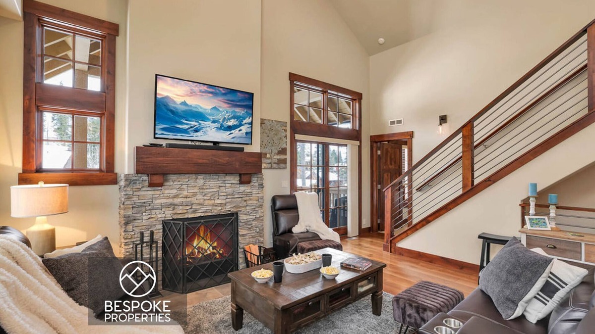 Tamarack Resort House | Gold Crest @ Tamarack Resort | Pet Friendly Trailside Ski In/Out | 3 Ensuites | Hot Tub + AC