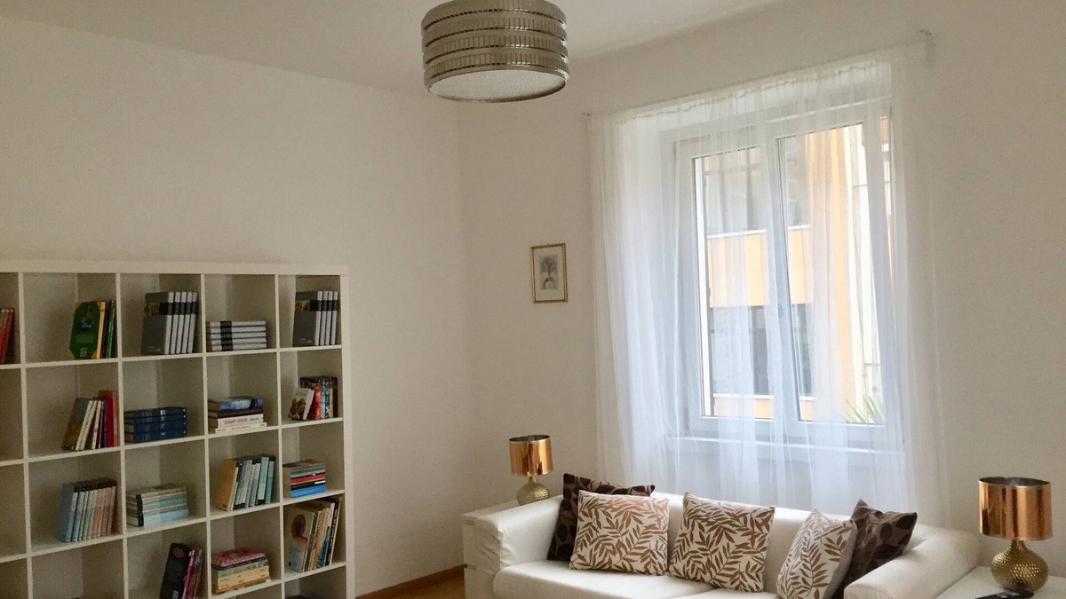 Gries - Quirein House | Gold Experience Suite