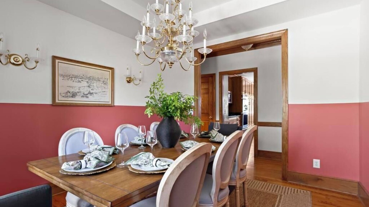 Helen House | Gold Leaf Chalet Summ
