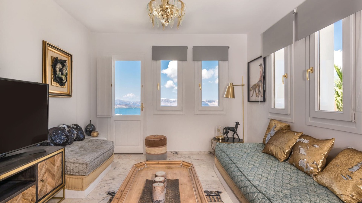Akrotiri Villa | Gold Suite | Private Hot Tub & Panoramic Caldera View