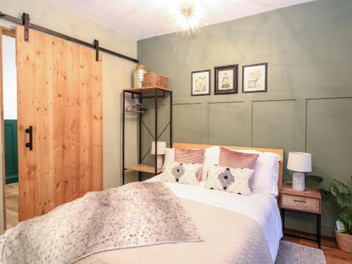 Ditchingham House | Goldcrest Hide