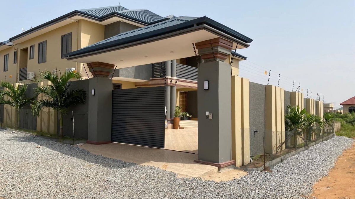 Madina Villa | Golden Breeze Villa, Luxury 5-bedroom Villa with Private Pool