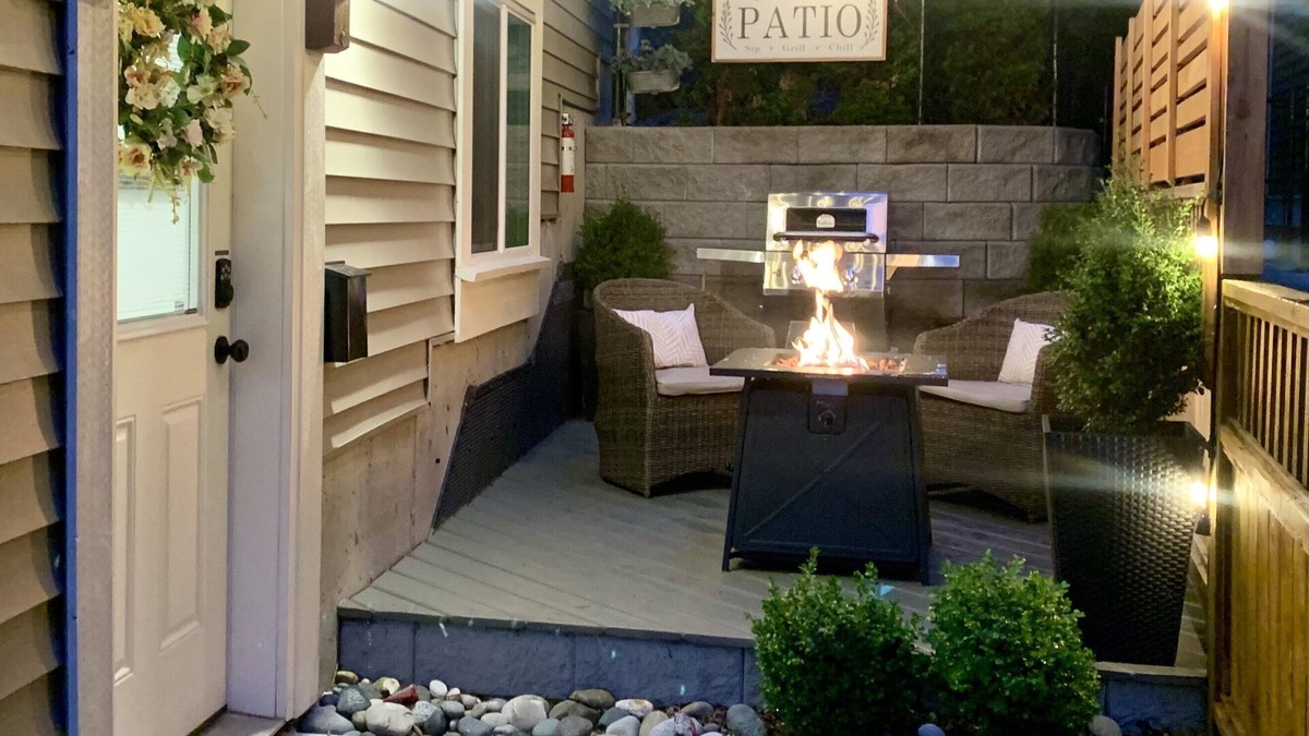 Maple Ridge House | Golden Ears Hideaway: Firepit/BBQ/ Kitchen/Laundry