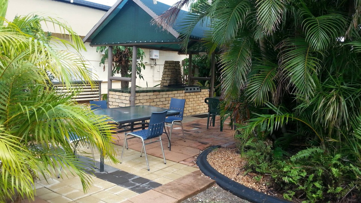 Allenstown Hotel | Golden Fountain Motel