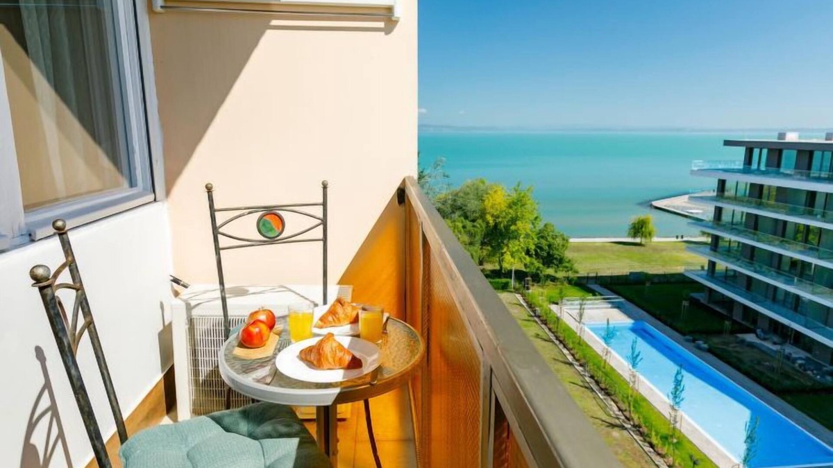Siofok Aranypart Apartment | Golden Gate by Interhome