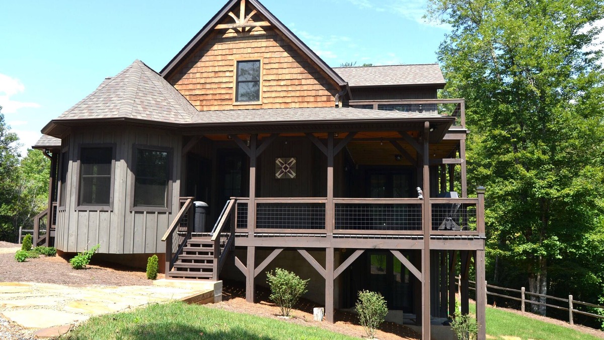 Franklin Cabin | Golden Grove Cabin - 5-bedroom Mountain Home with Fire Pit, Decks and Privacy