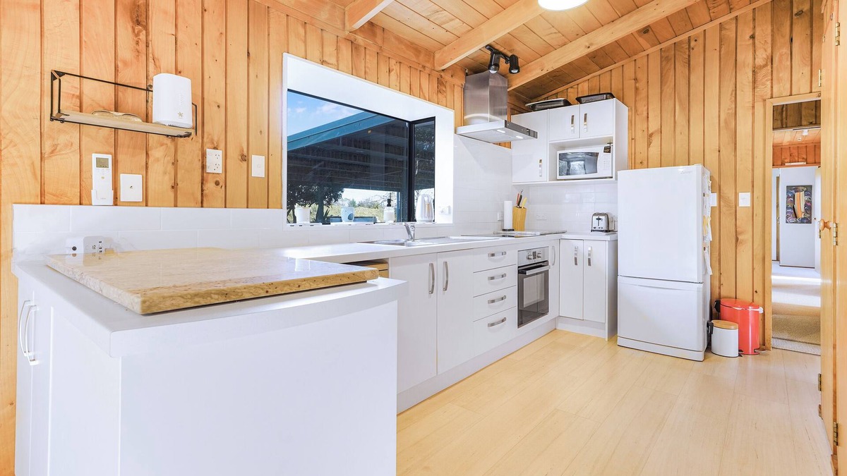 Cambridge House | Golden Grove Retreat - Cambridge Holiday Home