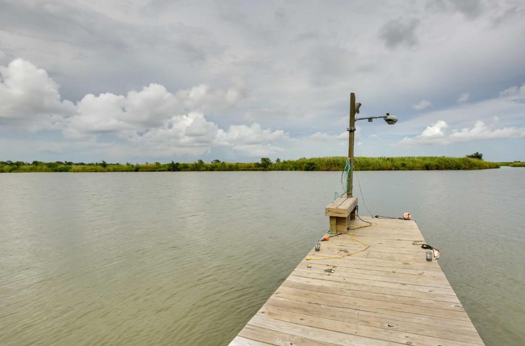 Golden Meadow House | Golden Meadow Getaway Waterfront Retreat with Deck
