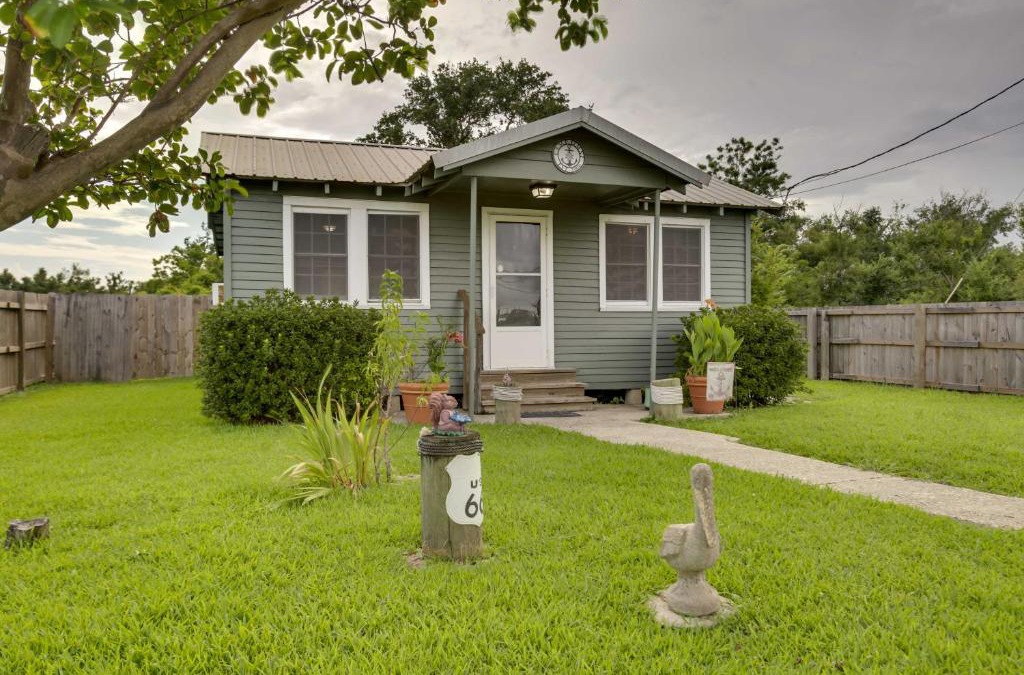 Golden Meadow House | Golden Meadow Getaway Patio, Grill, and Kayaks!