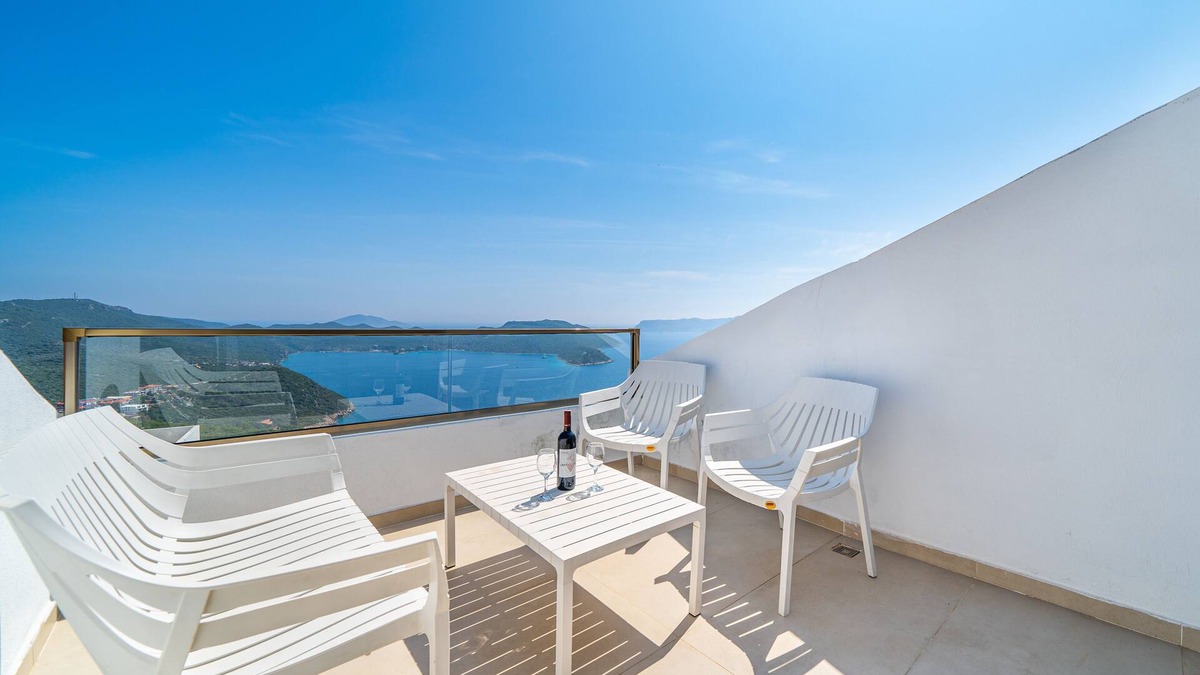 Kas Apartment | Golden Rose Suit Pension