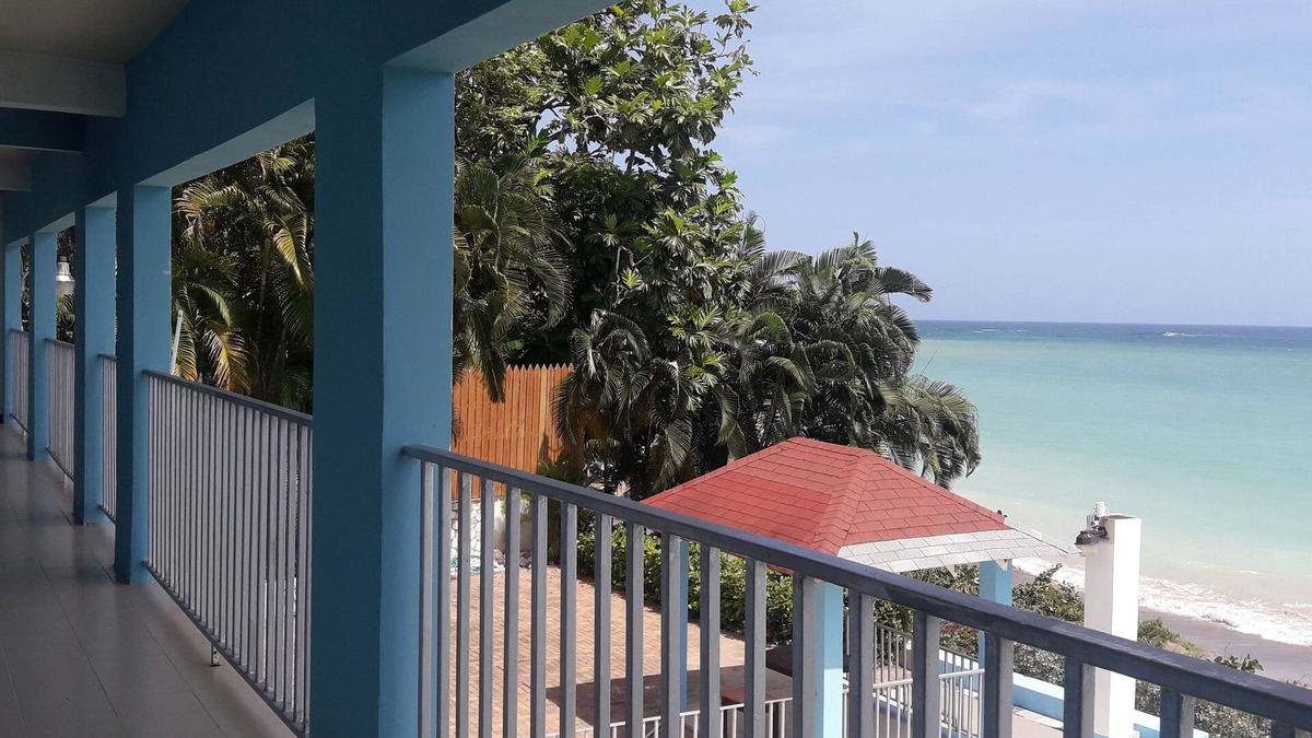 Morant Bay Hotel | Golden Shore Resort