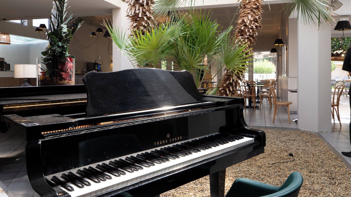 Montfavet Hotel | Golden Tulip Avignon Le Paradou