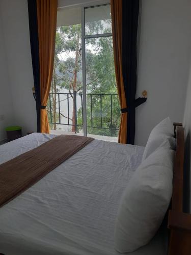 Hatton House | Golden Waters Stay&Dine