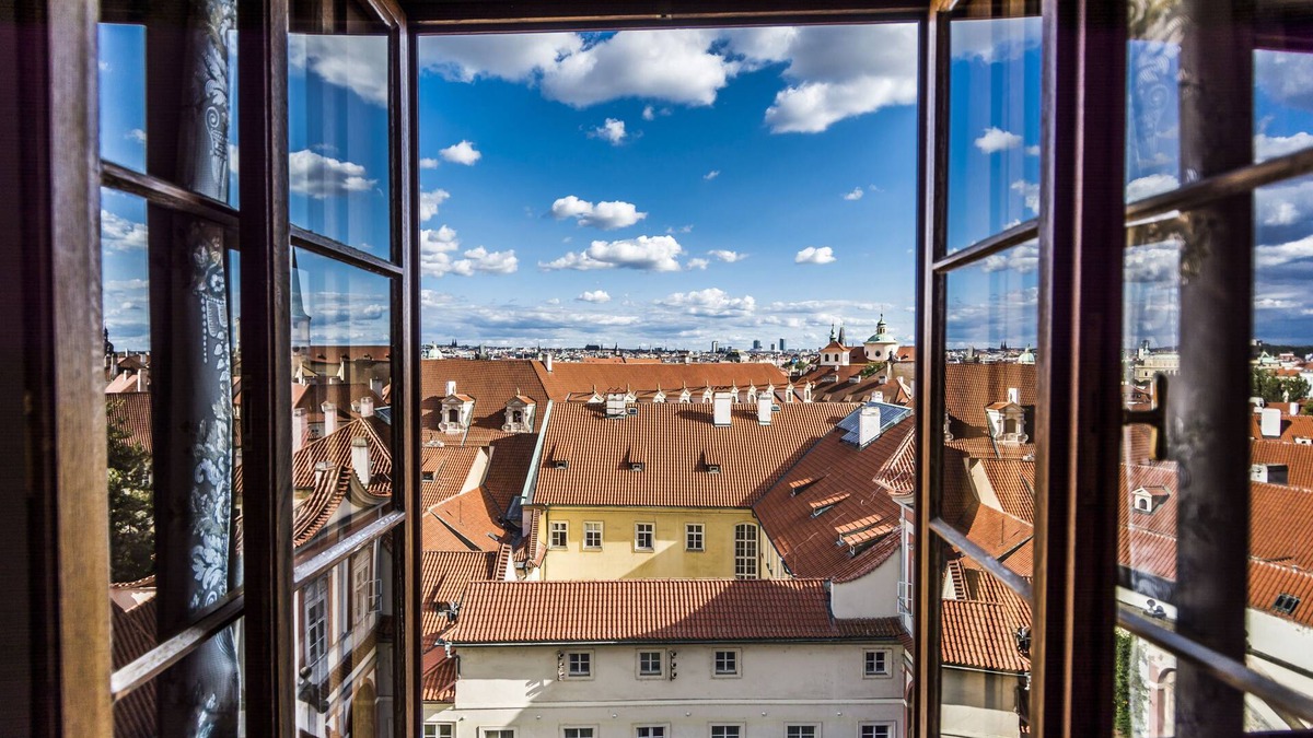 Hradcany Hotel | Golden Well Hotel