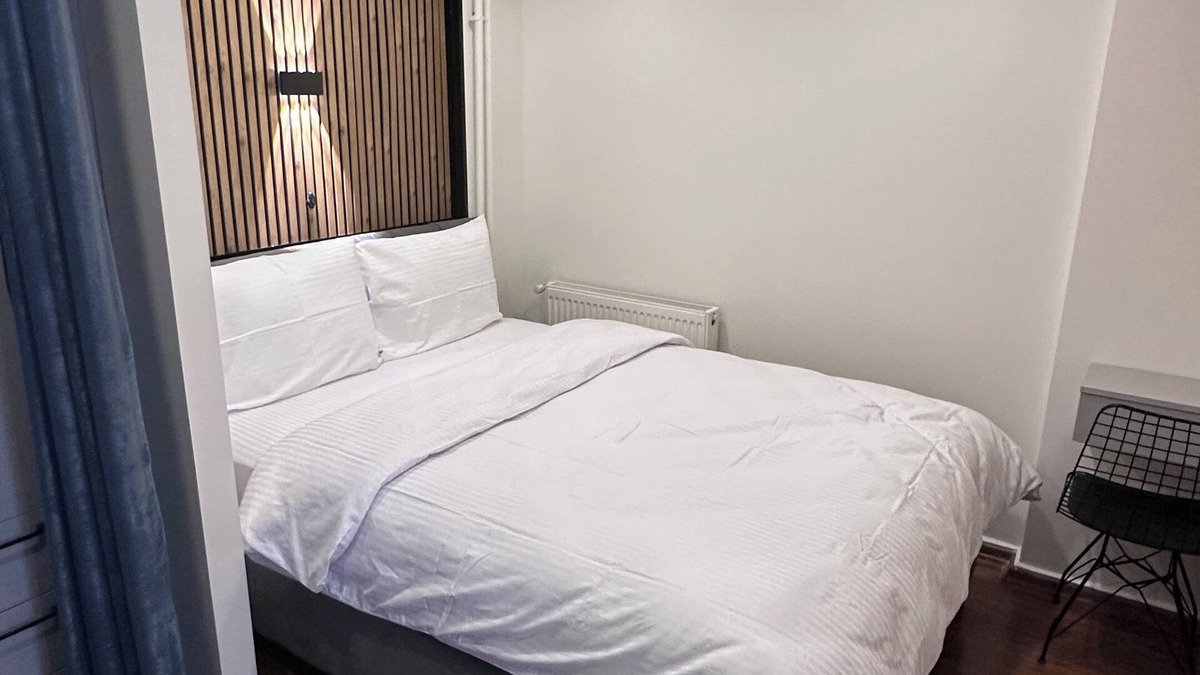 Sultanahmet Apartment | Golden wood suite