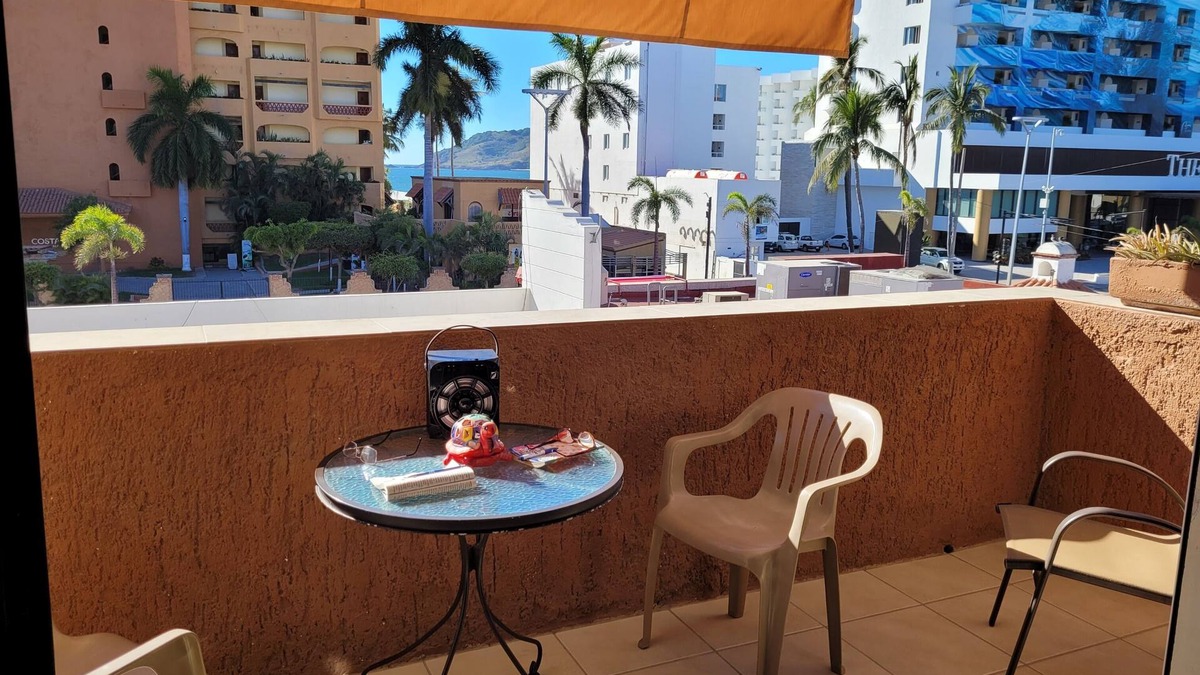 Zona Dorada Condo | GOLDEN ZONE ! GORGEOUS 2 BEDRM ACROSS FROM BEACH.nTAMBIEN HABLO ESPANOL !