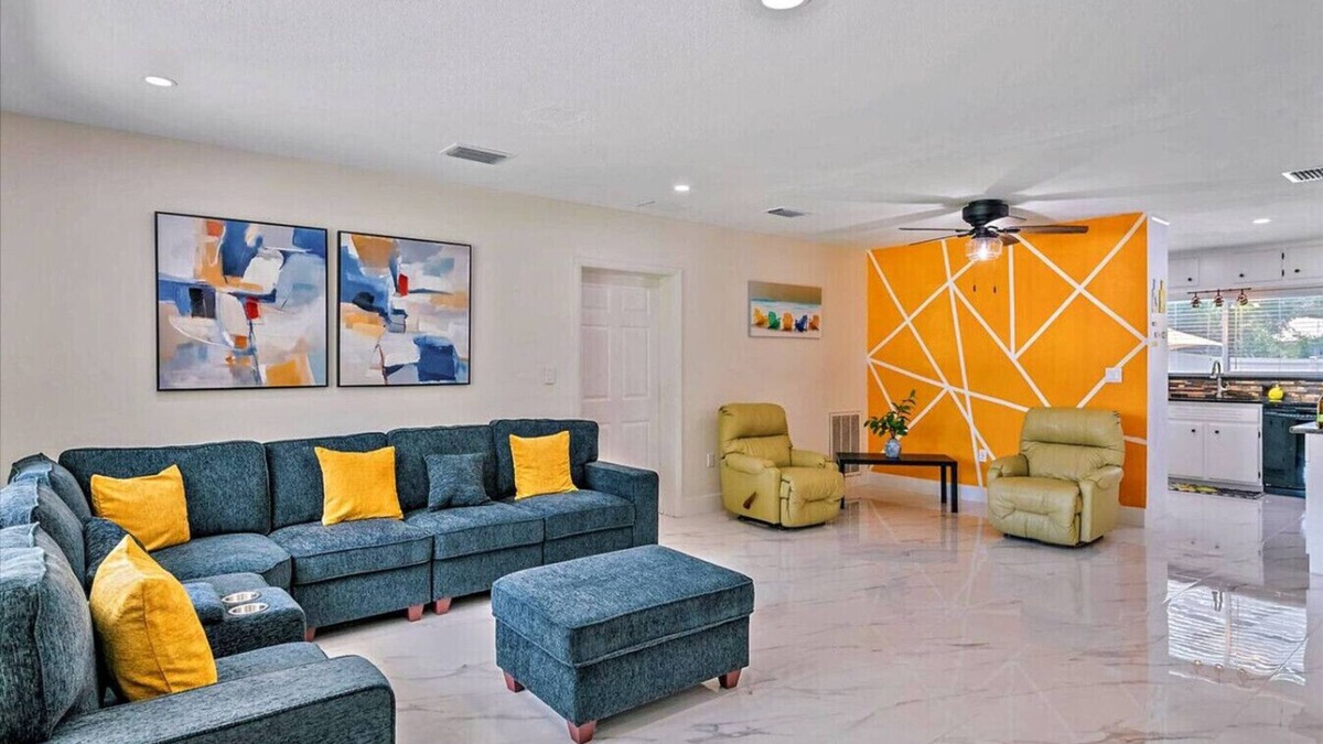 Bradenton House | GoldenVibes/BBQ/Pool/4BD/3BA/Game Room/Minigolf/Pickleball.