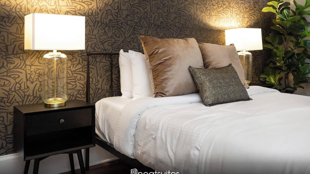 Covington House | Goldie on Greer - Perfect for 4!