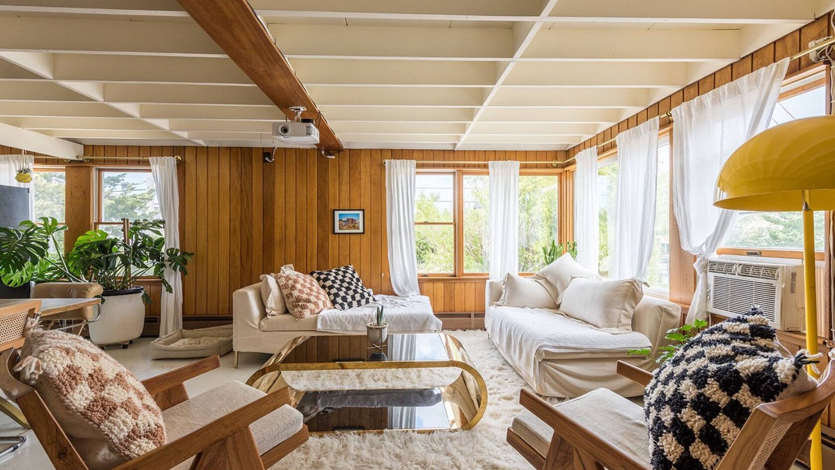 Point Pleasant - Toms River Cottage | Goldie Point is a dreamy retro beach escape experience!