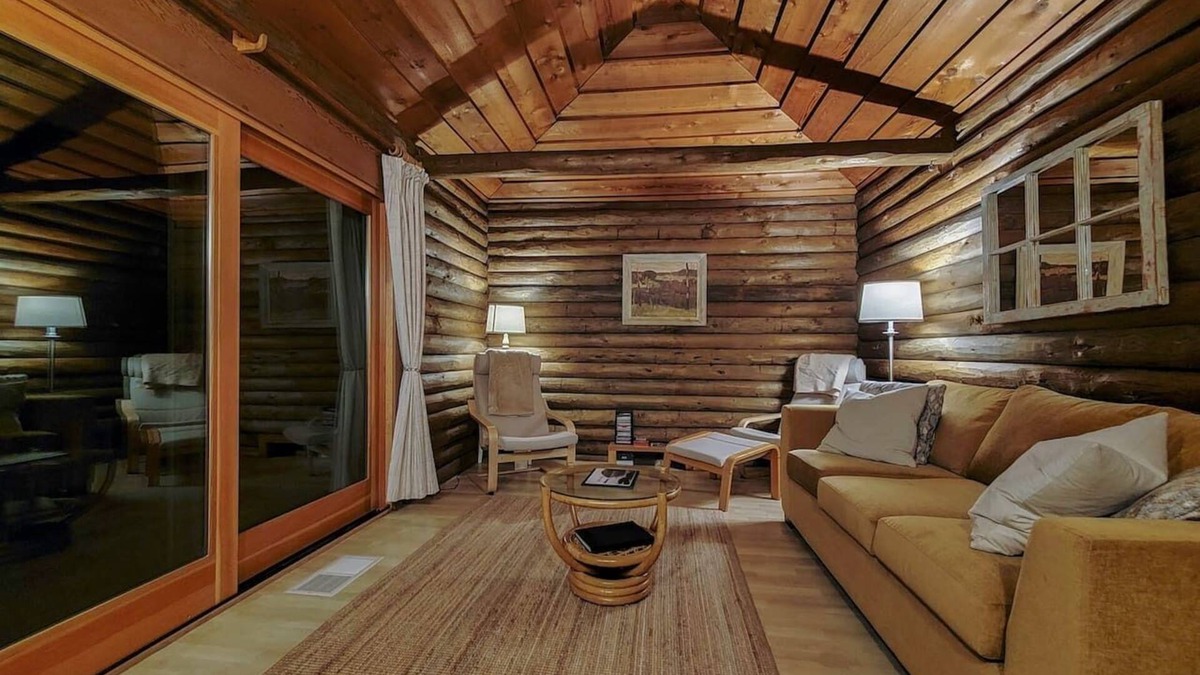 Tofino Cabin | Golds Cottage Private, Ocean Views, Close to Town