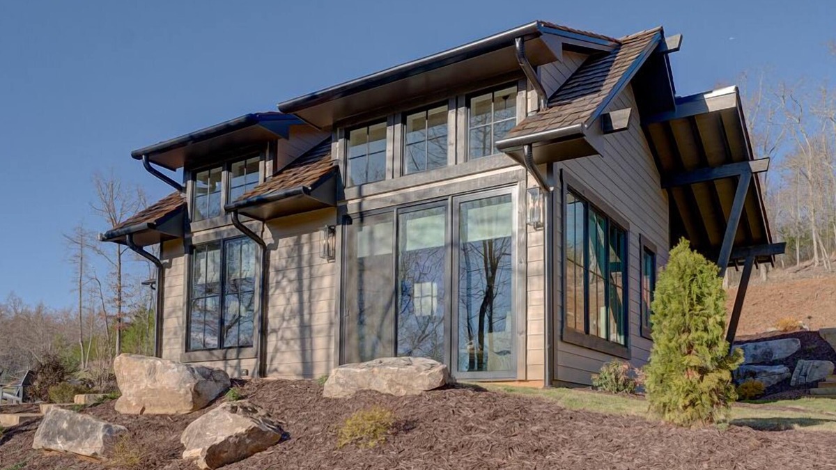 Mineral Bluff Cottage | Golf and Riverfront Cottage | King Bed | Group Availability