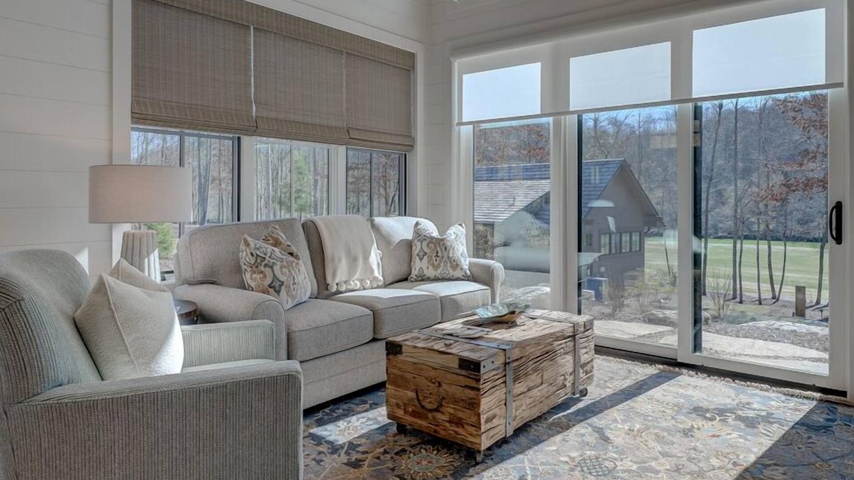 Mineral Bluff Cottage | Golf and Riverfront Cottage | King Bed | Group Availability
