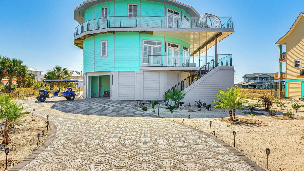 Villa Primera House | Golf Cart + Elevator: Retreat 1 Block to Beach