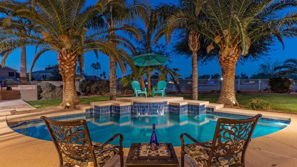 Western Skies House | Golf Course VIEW: Htd POOL, Hot Tub, Fire Pit, Game Room w/Pool Table, TVs All BRs, 2 Kid's Bikes