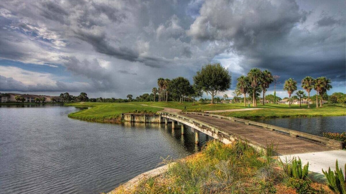 Sarasota House | Golf course views | 2BR, 2nd floor condo | Heritage Oaks - Eagle Hunters