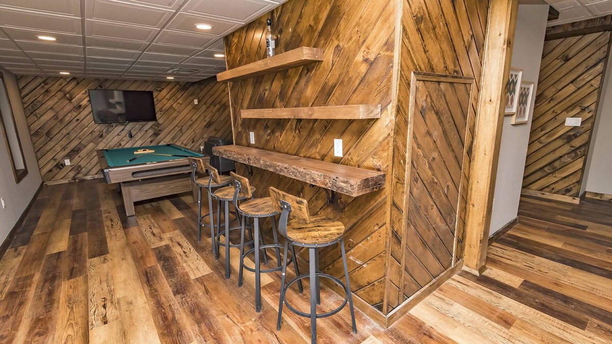 Cresco House | GOLF,Firepit,Hottub,Linens,Casino,Camelback,Kalahari Park!