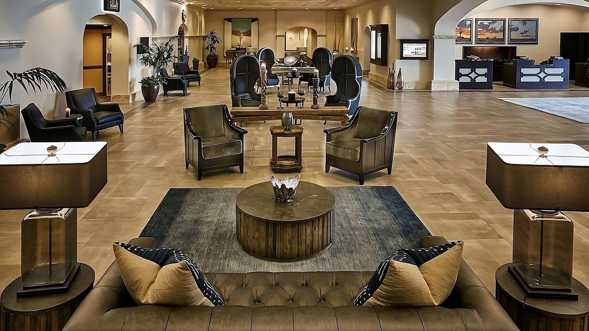 South Scottsdale Resort | Golf Getaway! 5 Pools, Free Shuttle Service to Explore Old Town Scottsdale!