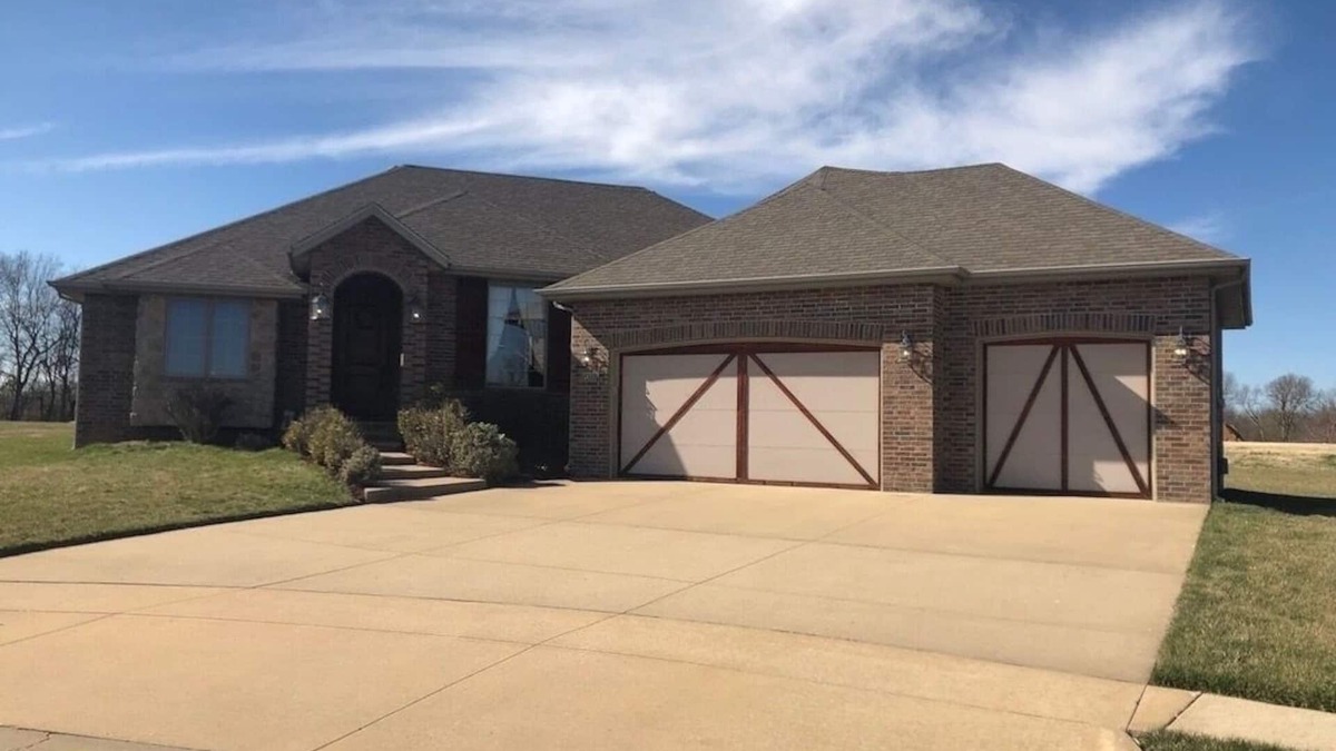 Brookline Station House | Golf Getaway! Perfect for Large Families!