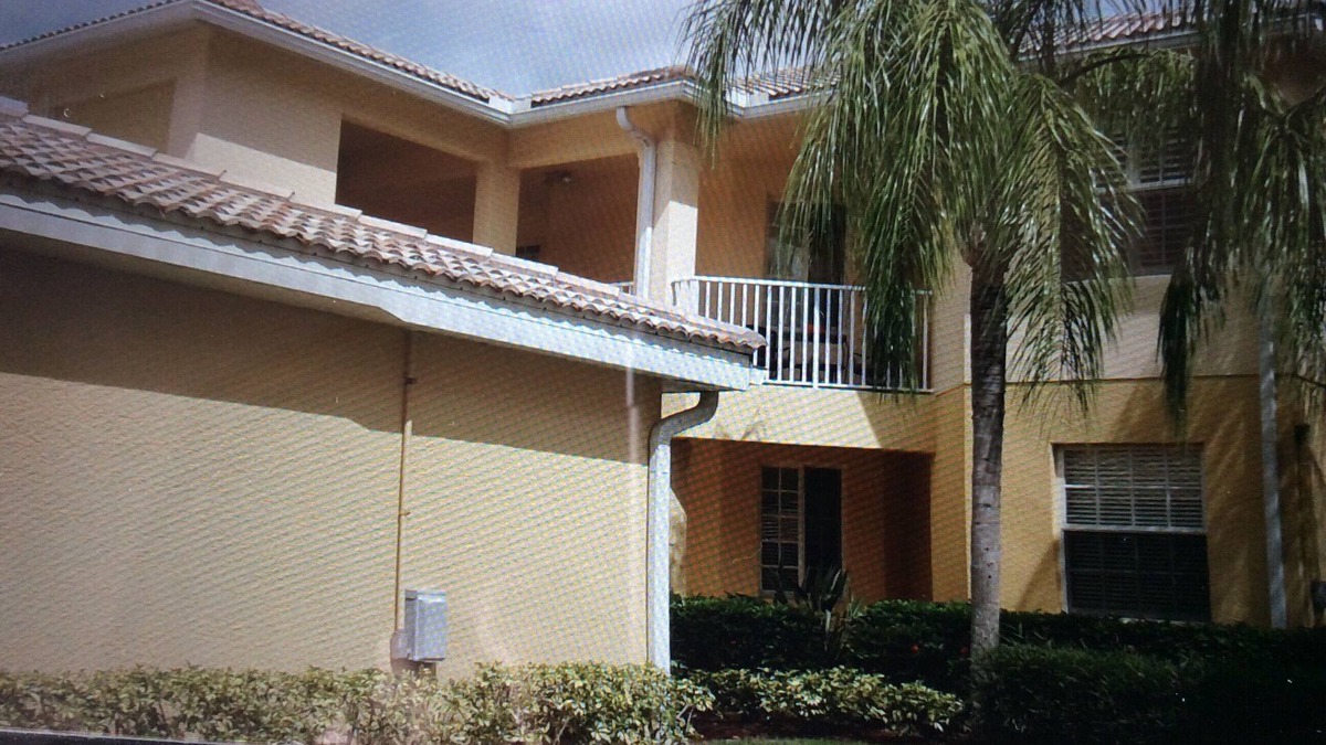 Biggar Condo | Golf membership in FT. Myers