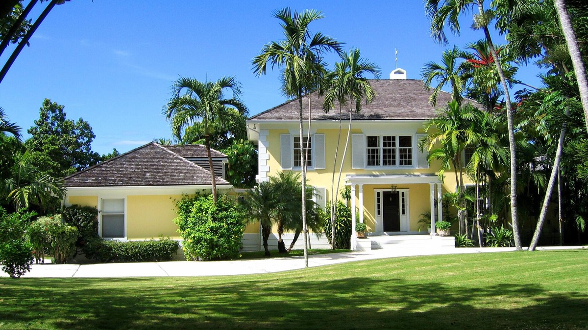 Lyford Cay Villa | Golfcourse home in Lyford Cay