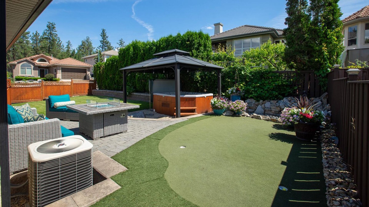 Quail Ridge House | Golfer's getaway - full home with hot tub