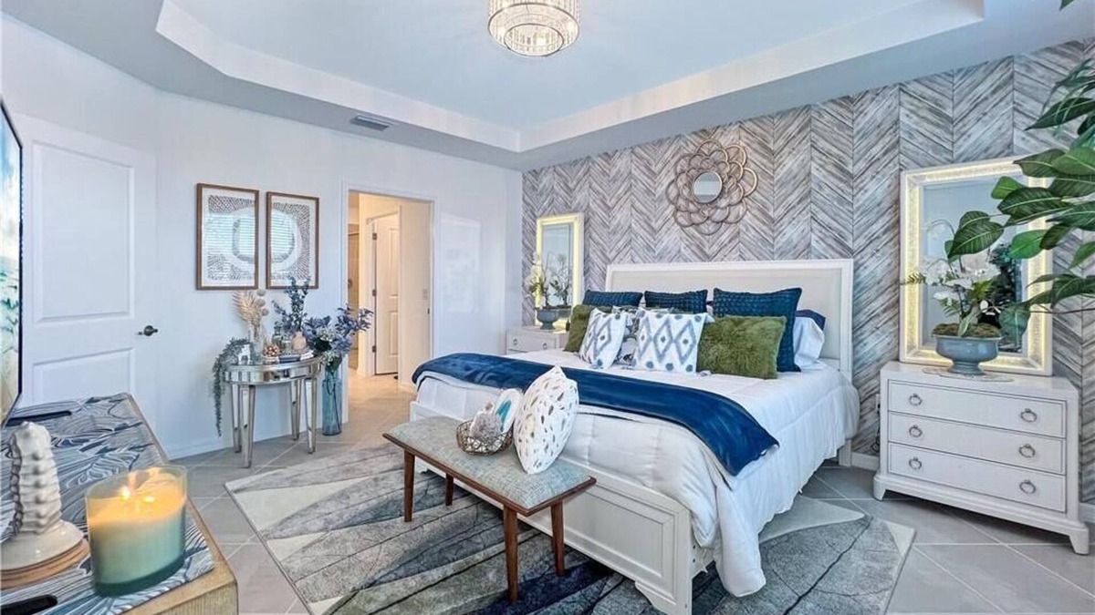 Fort Myers Condo | Golfer's Paradise! Professionally decorated condo now available with full golf!