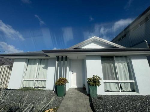 Dawesville House | Golfers dream 300m to the beach