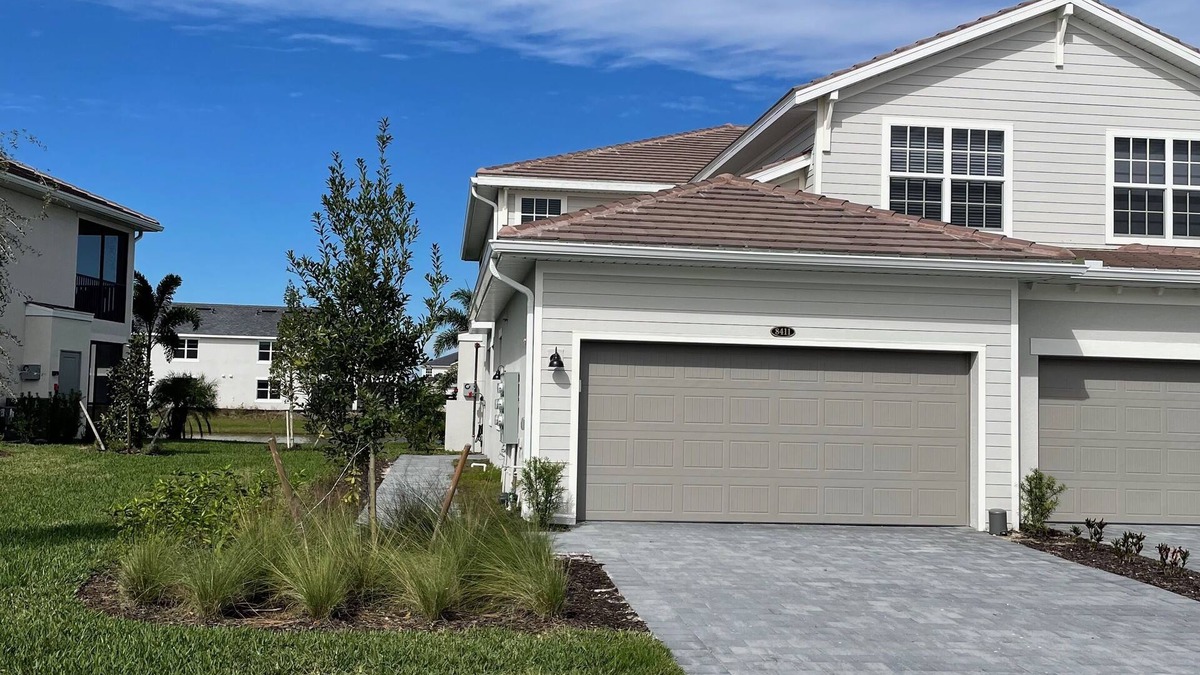 Immokalee Condo | Golfers Dream-No traffic, No drama, No worries