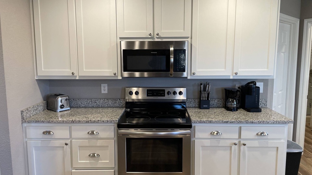 Bowie House | GOLFERS⛳️GETAWAY! 2/2 home on Twisted Oaks golf course, within minutes of lake