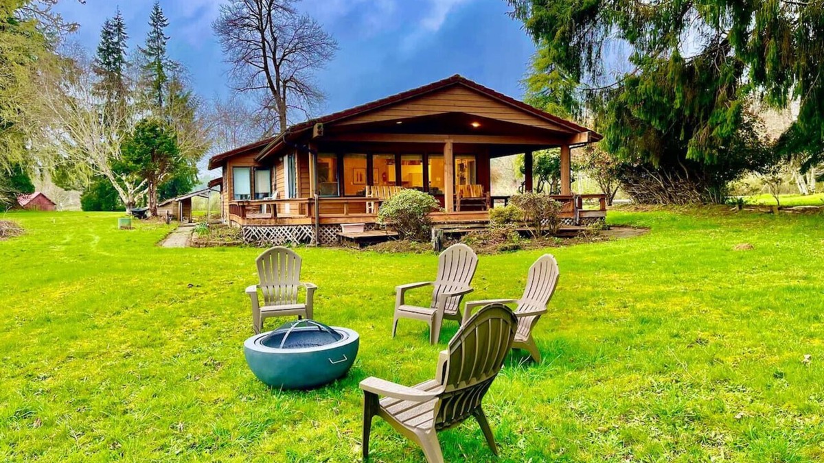 Raymond Cabin | Golfer’s Getaway Cabin on Historic Golf Course