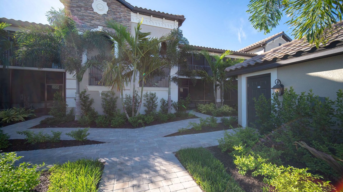 Lakewood Ranch Condo | Golfers paradise with exceptional views at Lakewood National, Utilities Included