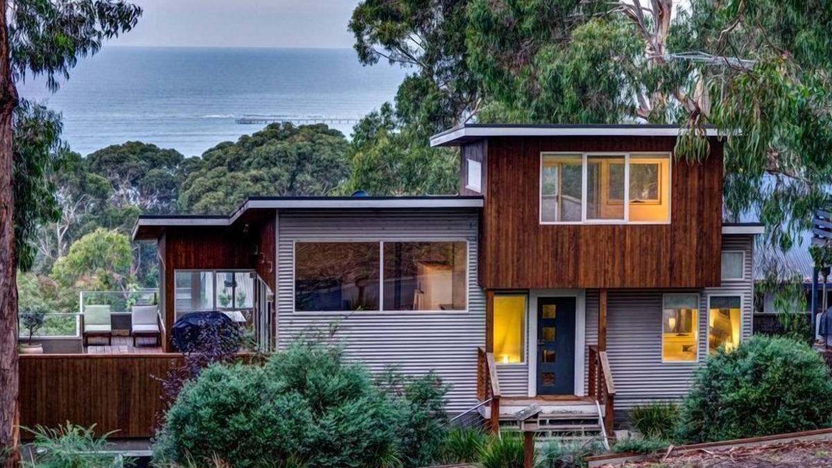 Lorne House | Golfview Lorne - For all seasons