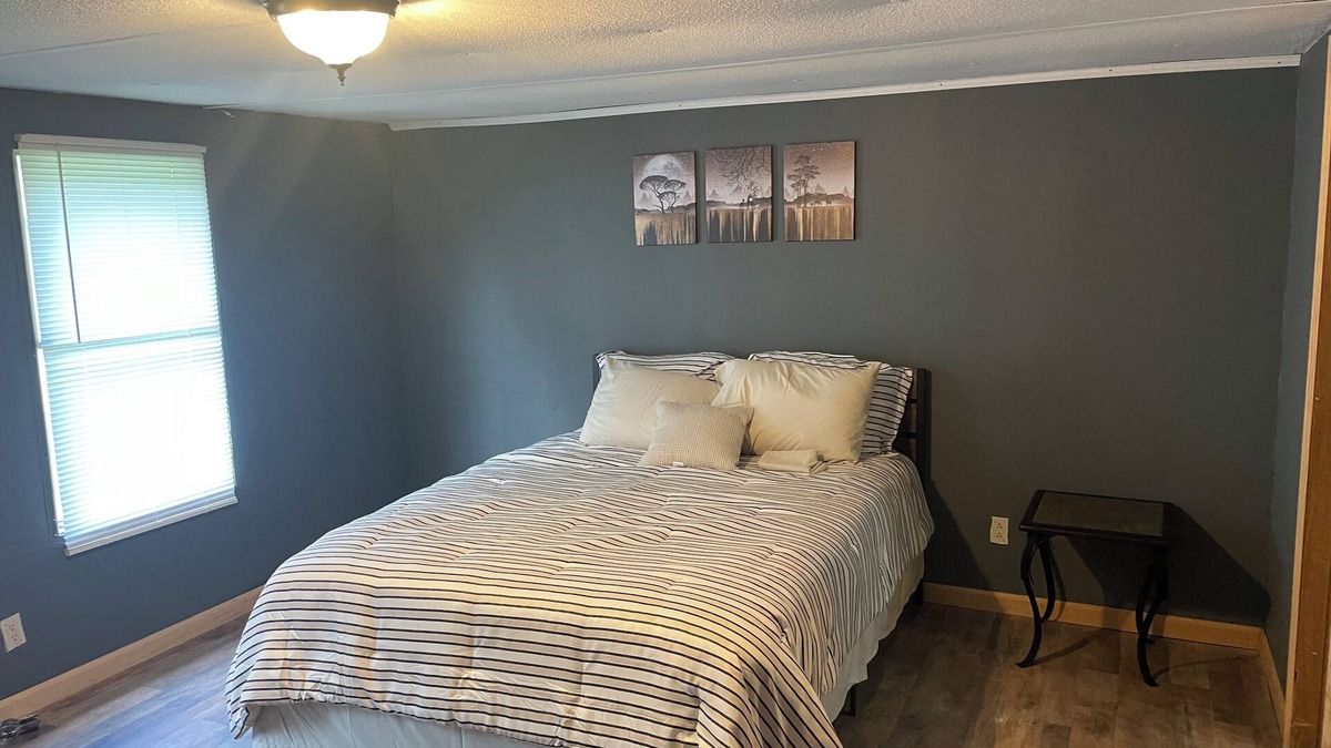 Rush House | GOLIATH RENTALS. 3-bedroom house in Rush KY. 0.1 miles from trailhead